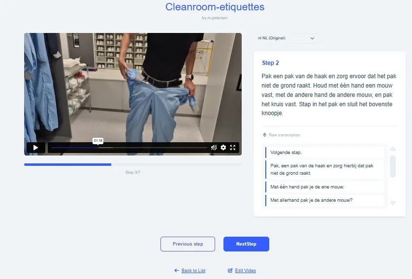 Cleanroom-werkinstructie stap 2: een cleanroompak van de haak pakken